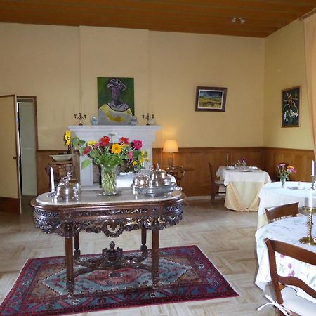 Chateau Des Salles Saint-Fort-sur-Gironde Екстериор снимка